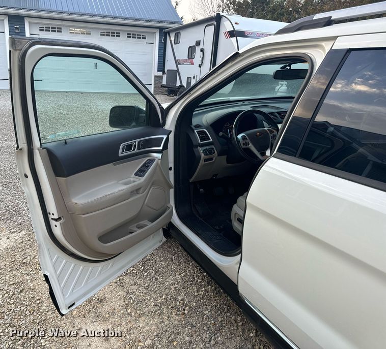 image for item EH6580 2011 Ford Explorer XLT SUV