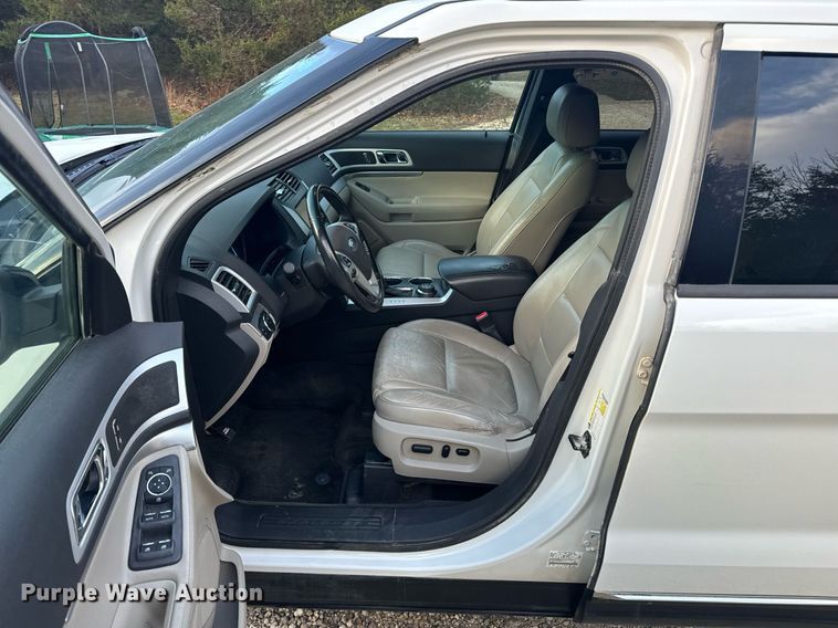 image for item EH6580 2011 Ford Explorer XLT SUV