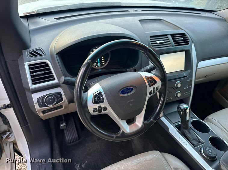 image for item EH6580 2011 Ford Explorer XLT SUV