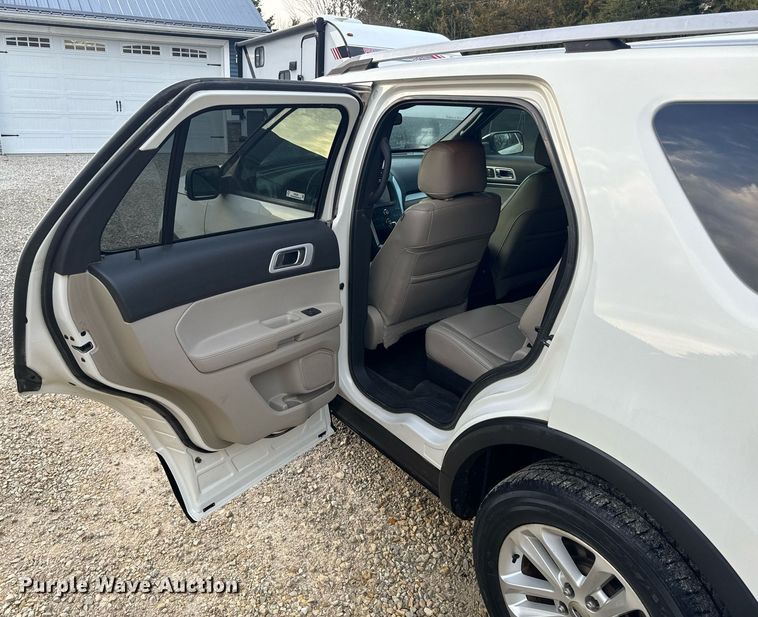 image for item EH6580 2011 Ford Explorer XLT SUV