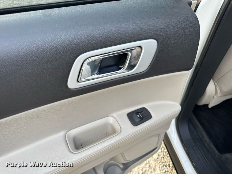 image for item EH6580 2011 Ford Explorer XLT SUV