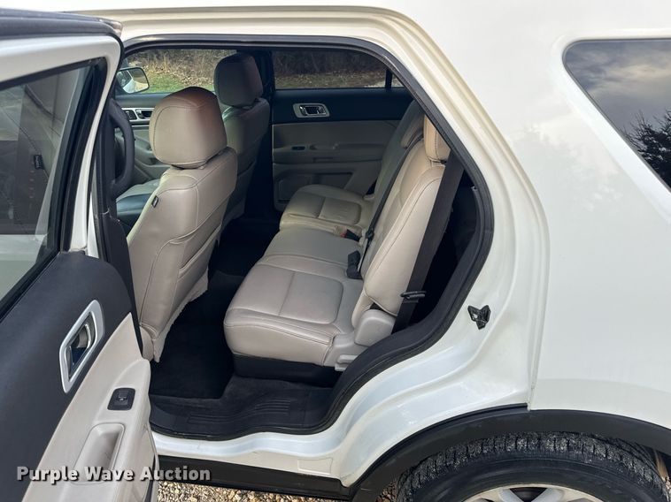 image for item EH6580 2011 Ford Explorer XLT SUV