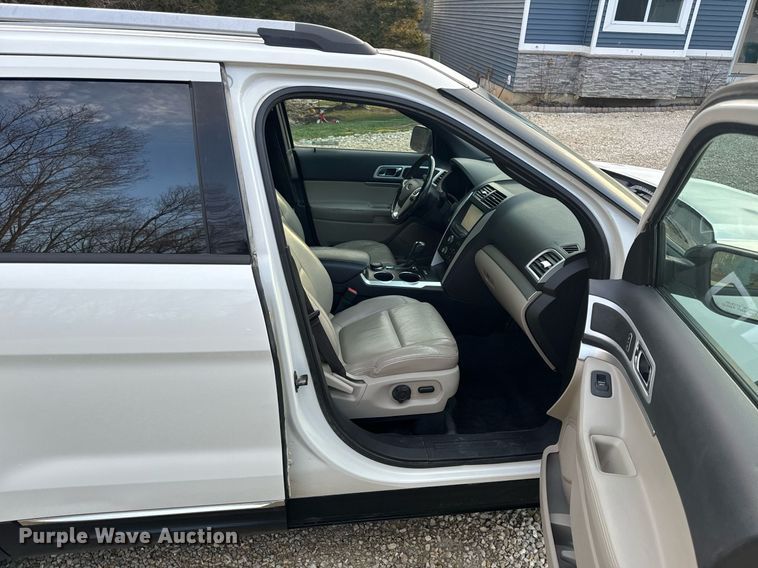 image for item EH6580 2011 Ford Explorer XLT SUV