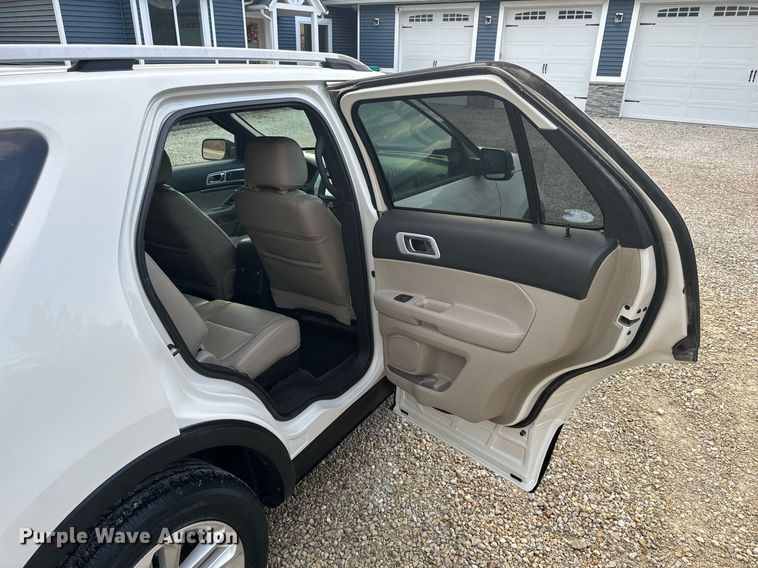 image for item EH6580 2011 Ford Explorer XLT SUV