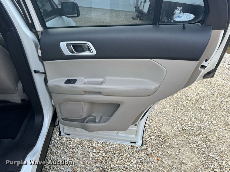 image for item EH6580 2011 Ford Explorer XLT SUV