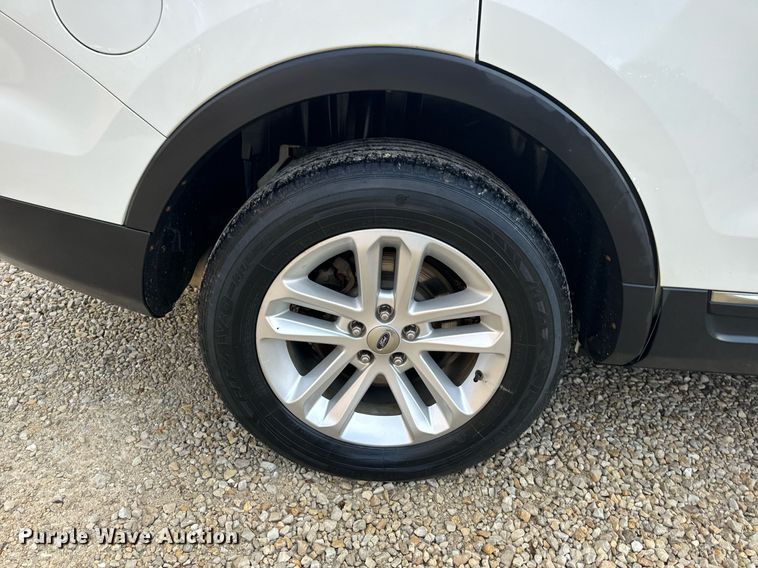 image for item EH6580 2011 Ford Explorer XLT SUV