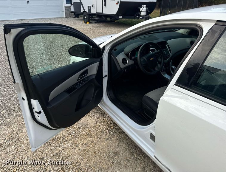 image for item EH6581 2015 Chevrolet Cruze Sedan