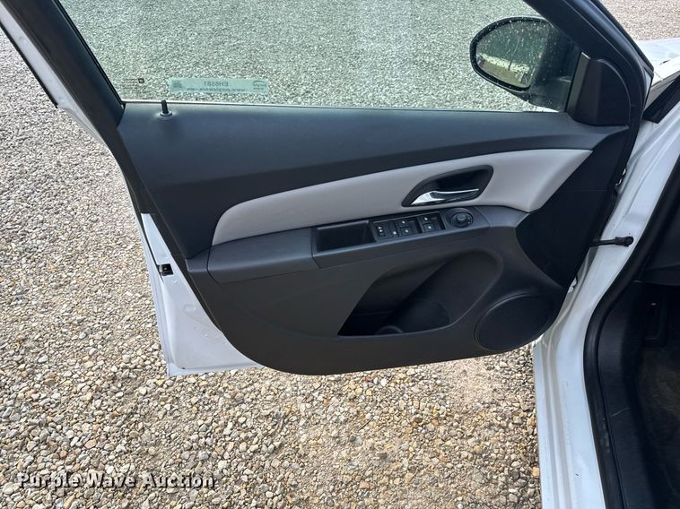 image for item EH6581 2015 Chevrolet Cruze Sedan