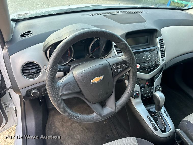 image for item EH6581 2015 Chevrolet Cruze Sedan