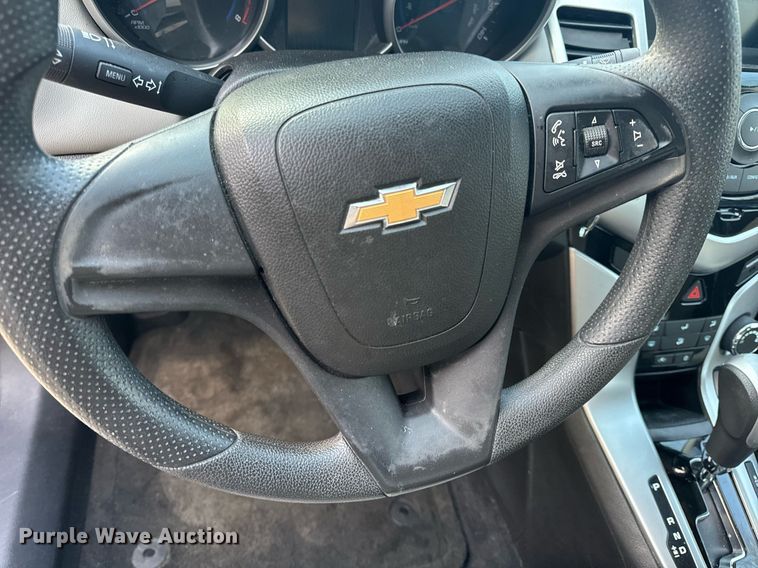 image for item EH6581 2015 Chevrolet Cruze Sedan