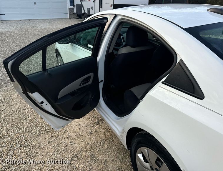 image for item EH6581 2015 Chevrolet Cruze Sedan