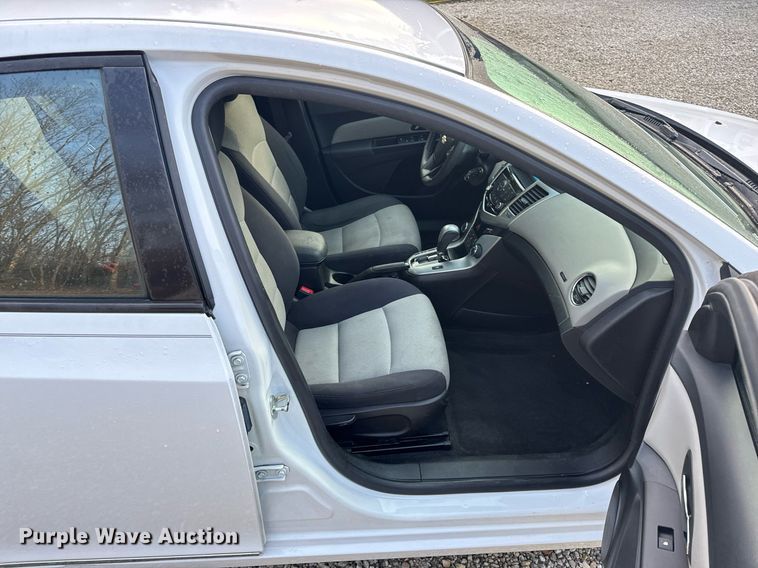 image for item EH6581 2015 Chevrolet Cruze Sedan