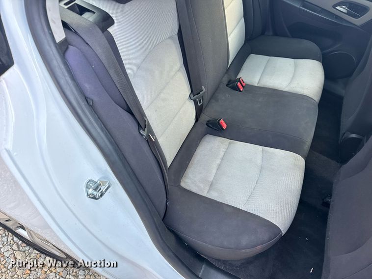 image for item EH6581 2015 Chevrolet Cruze Sedan