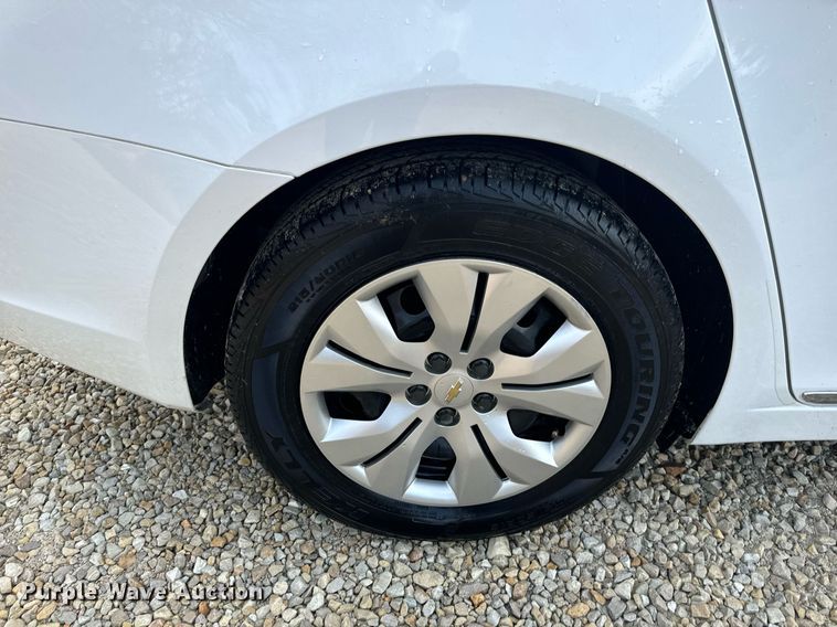 image for item EH6581 2015 Chevrolet Cruze Sedan