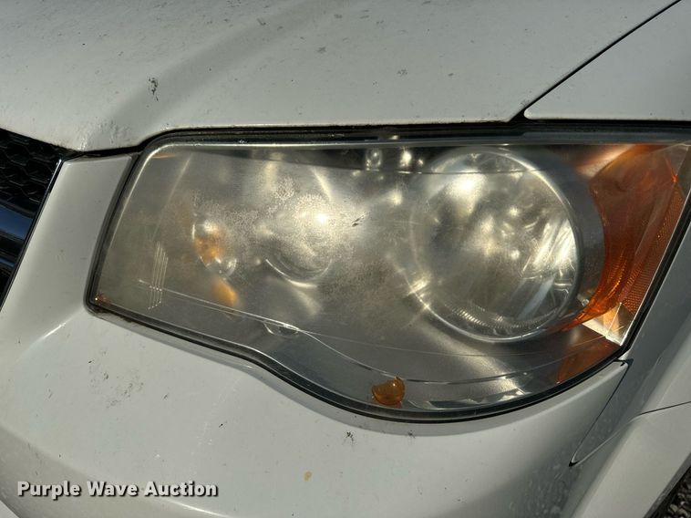 image for item EH6587 2014 Dodge Grand Caravan SXT handicap accessible van