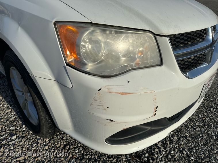 image for item EH6587 2014 Dodge Grand Caravan SXT handicap accessible van