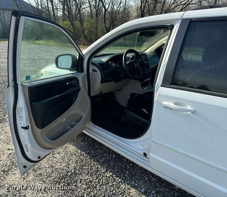 image for item EH6587 2014 Dodge Grand Caravan SXT handicap accessible van