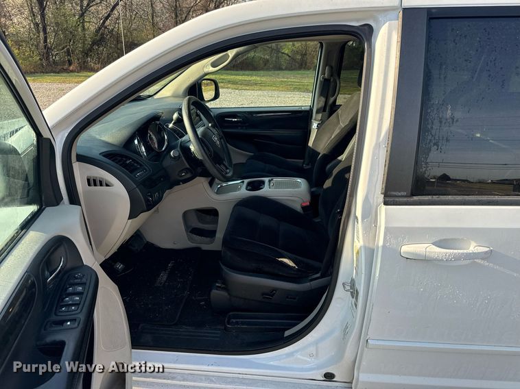 image for item EH6587 2014 Dodge Grand Caravan SXT handicap accessible van