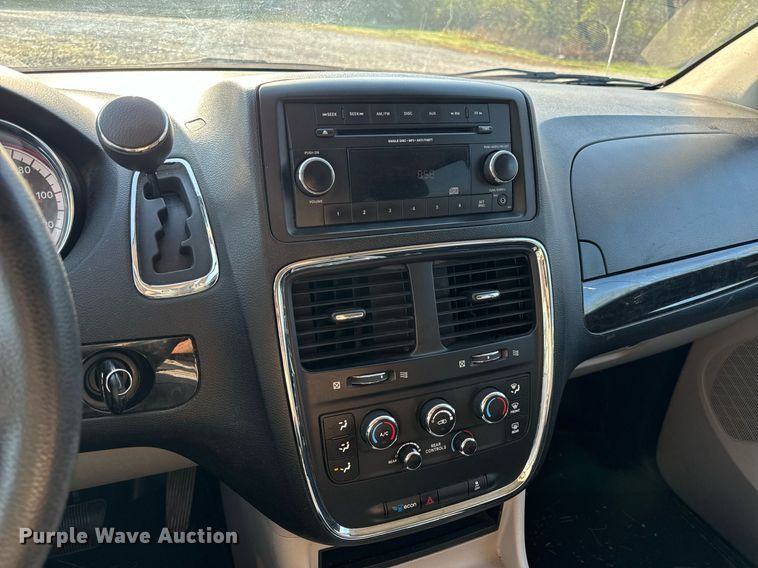 image for item EH6587 2014 Dodge Grand Caravan SXT handicap accessible van