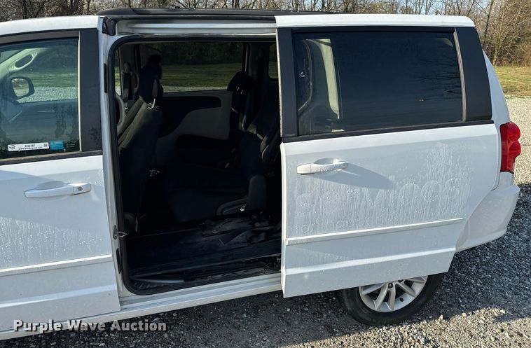 image for item EH6587 2014 Dodge Grand Caravan SXT handicap accessible van