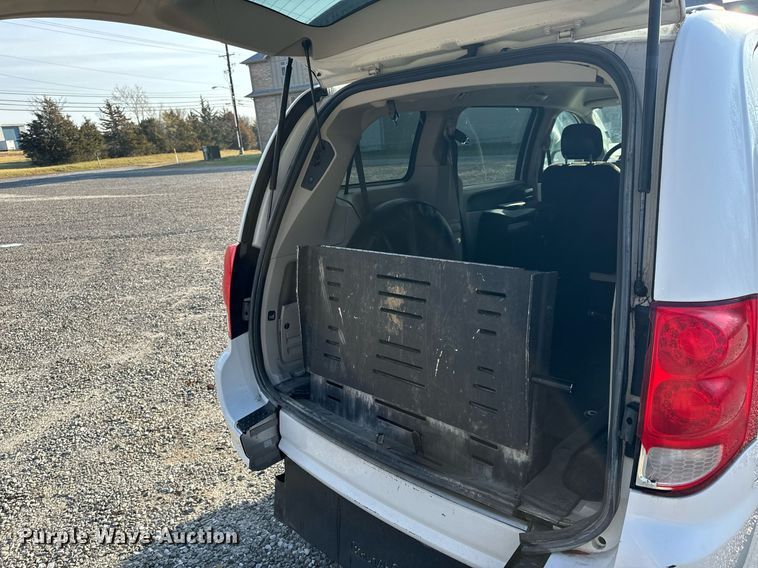image for item EH6587 2014 Dodge Grand Caravan SXT handicap accessible van