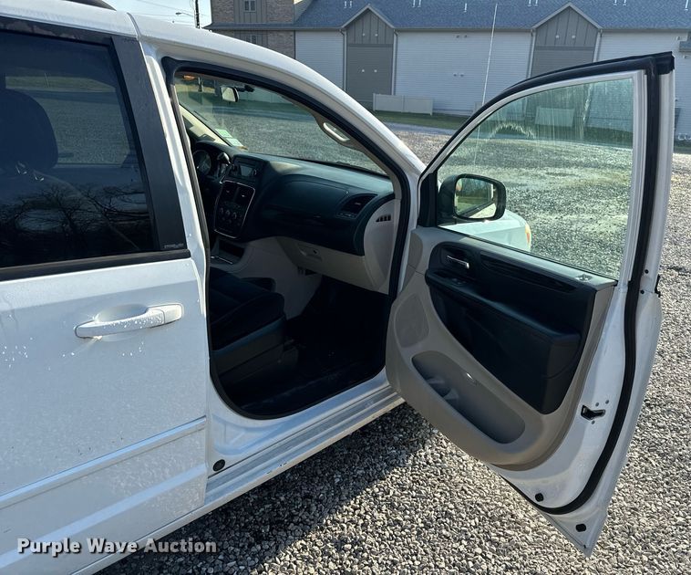 image for item EH6587 2014 Dodge Grand Caravan SXT handicap accessible van