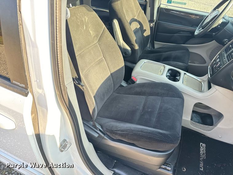 image for item EH6587 2014 Dodge Grand Caravan SXT handicap accessible van