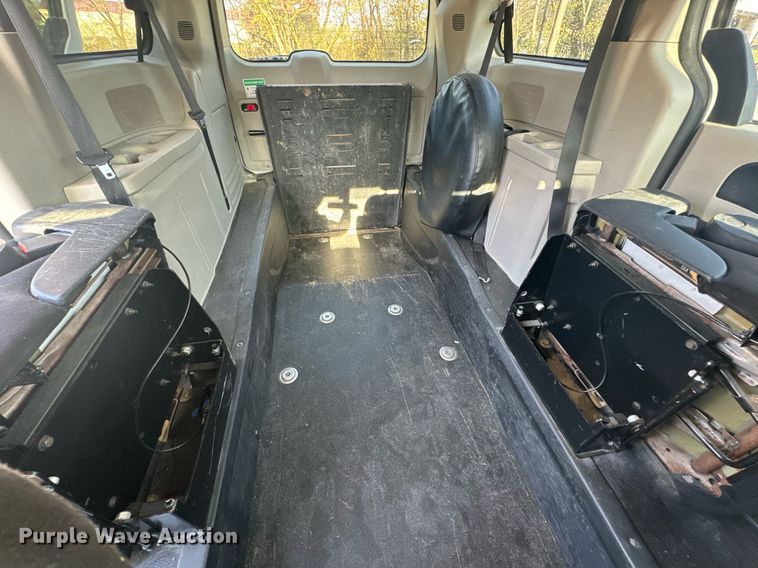 image for item EH6587 2014 Dodge Grand Caravan SXT handicap accessible van