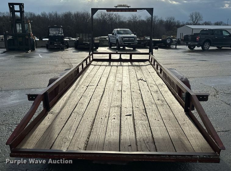 image for item EH6592 2003 Maxwell Deluxe utility trailer