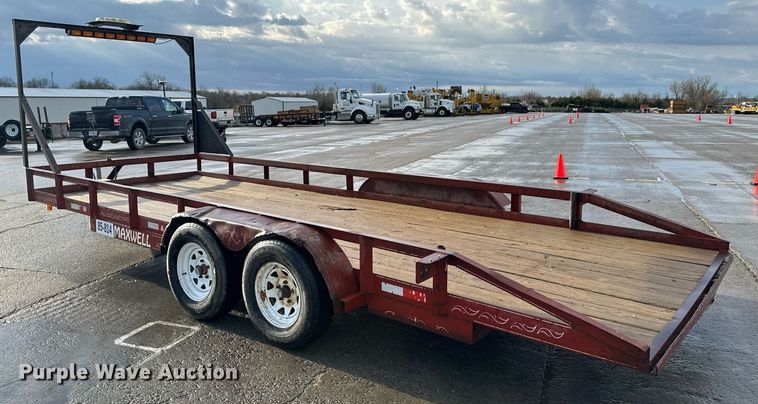 image for item EH6592 2003 Maxwell Deluxe utility trailer