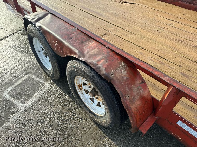 image for item EH6592 2003 Maxwell Deluxe utility trailer