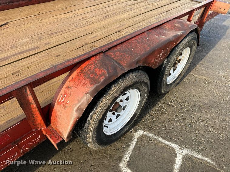 image for item EH6592 2003 Maxwell Deluxe utility trailer