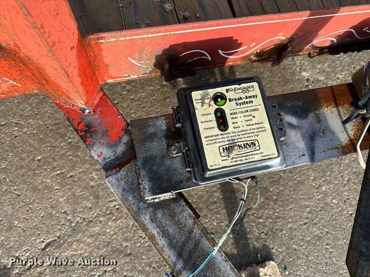 image for item EH6592 2003 Maxwell Deluxe utility trailer