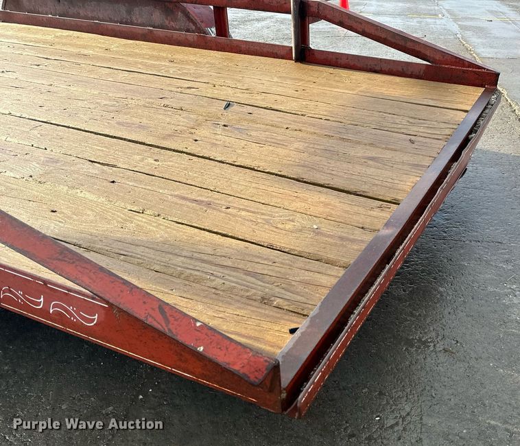 image for item EH6592 2003 Maxwell Deluxe utility trailer