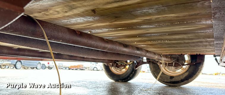 image for item EH6592 2003 Maxwell Deluxe utility trailer