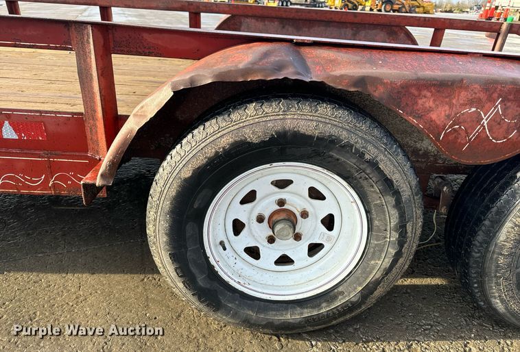 image for item EH6592 2003 Maxwell Deluxe utility trailer