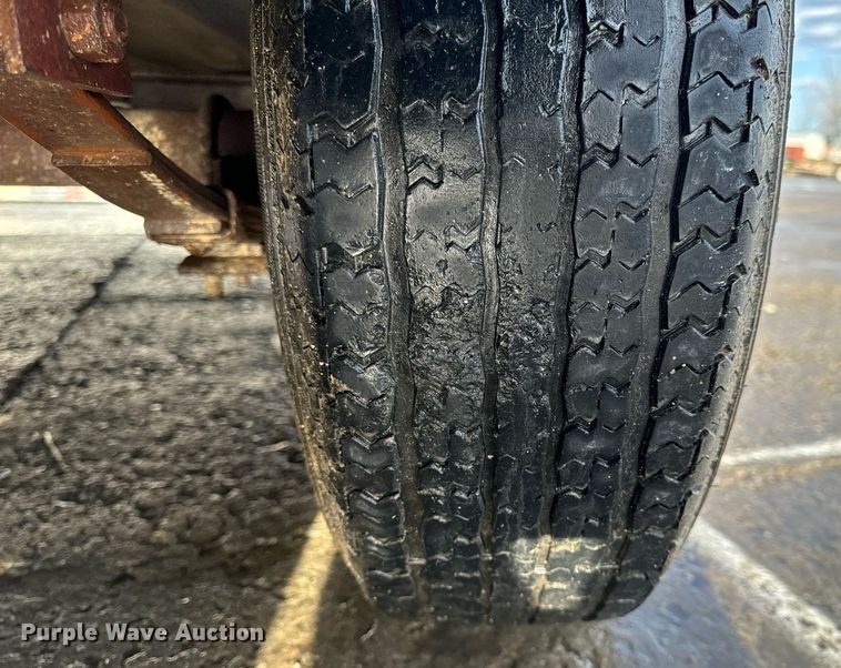 image for item EH6592 2003 Maxwell Deluxe utility trailer