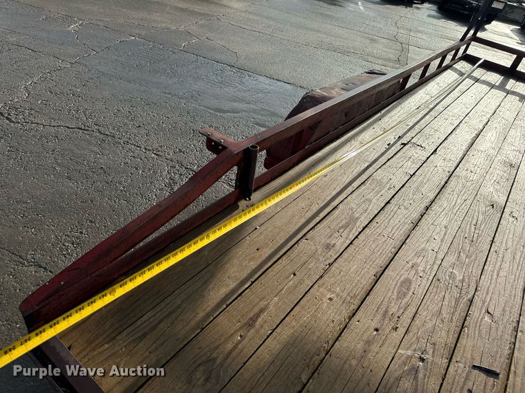 image for item EH6592 2003 Maxwell Deluxe utility trailer