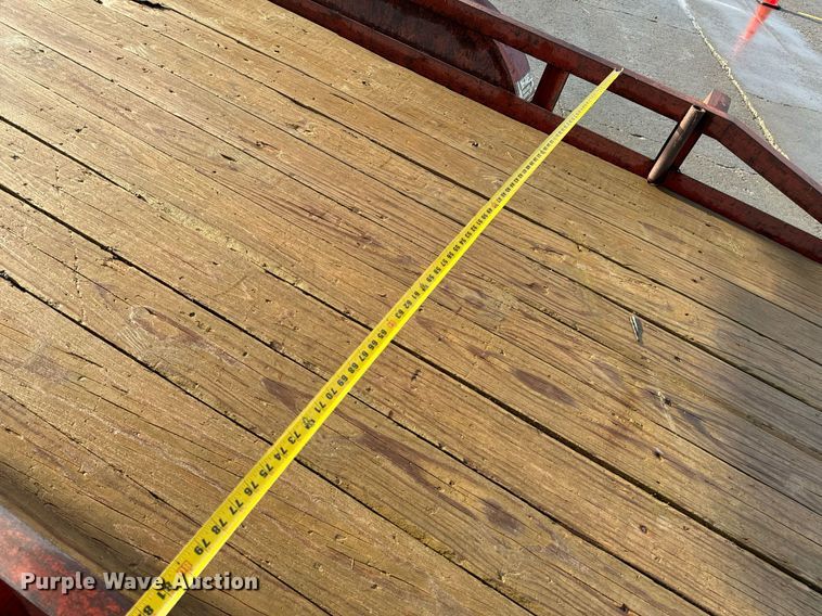 image for item EH6592 2003 Maxwell Deluxe utility trailer