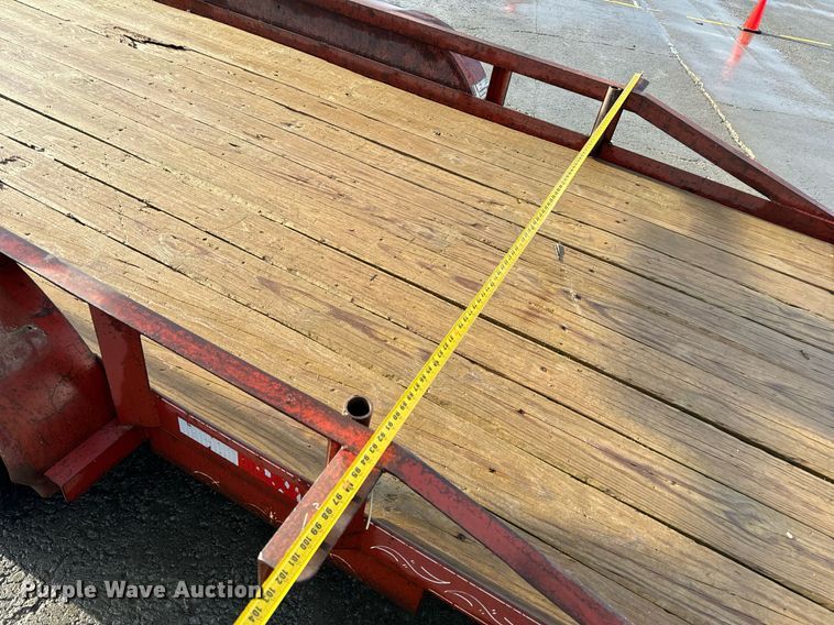 image for item EH6592 2003 Maxwell Deluxe utility trailer