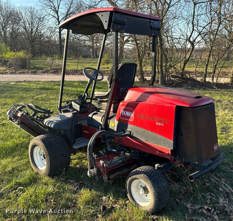 image for item EH6595 Toro ReelMaster 5210 reel mower