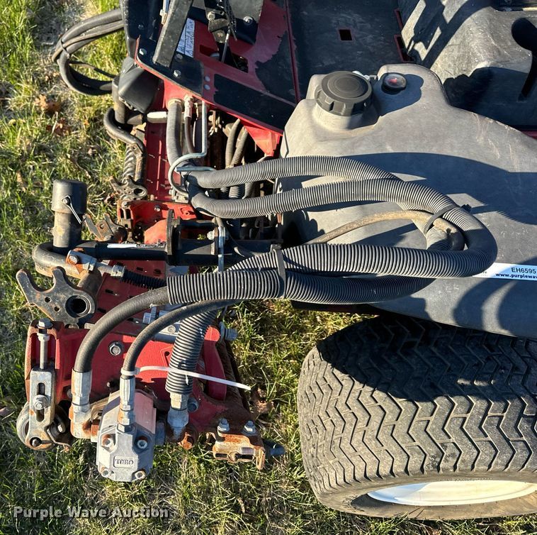 image for item EH6595 Toro ReelMaster 5210 reel mower