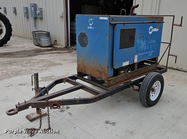 image for item EI3597 Miller Big Blue 400D welder