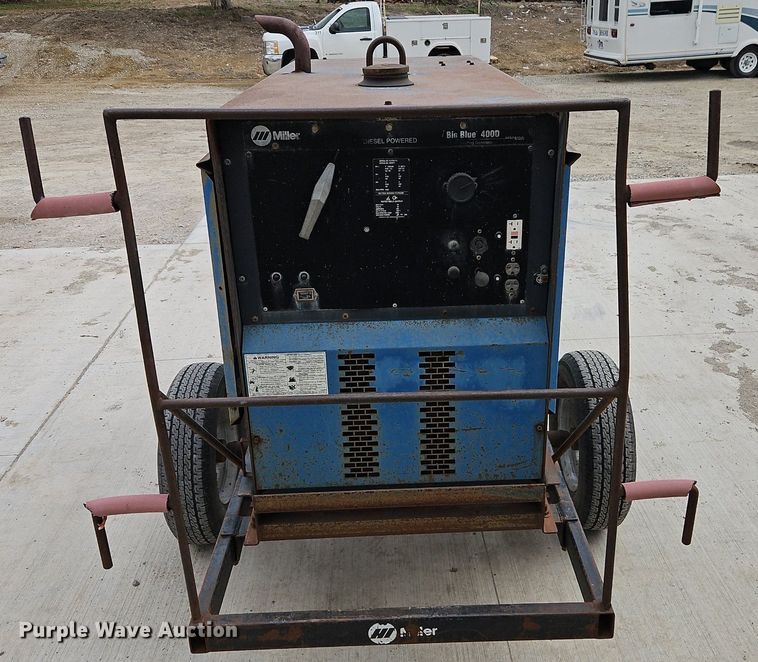 image for item EI3597 Miller Big Blue 400D welder