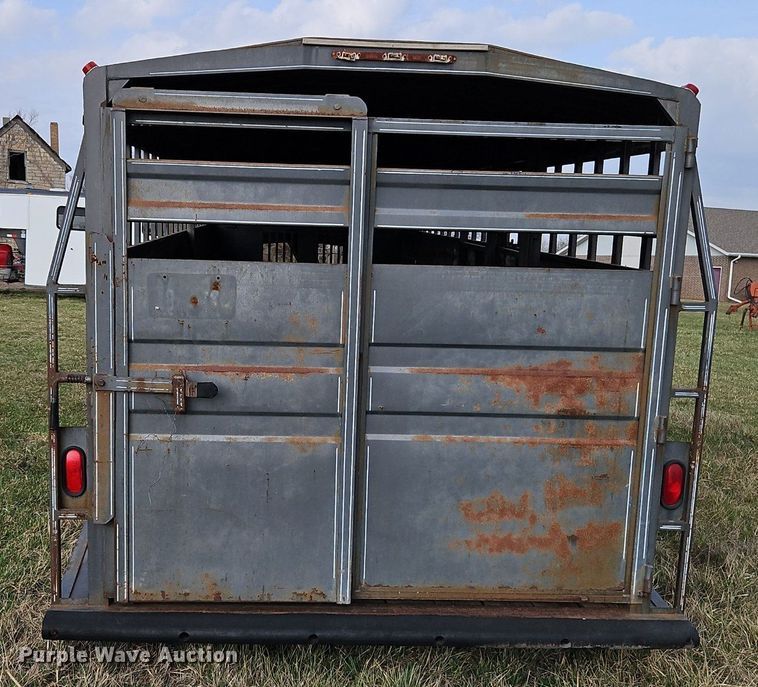 image for item EI3603 1992 Titan livestock trailer