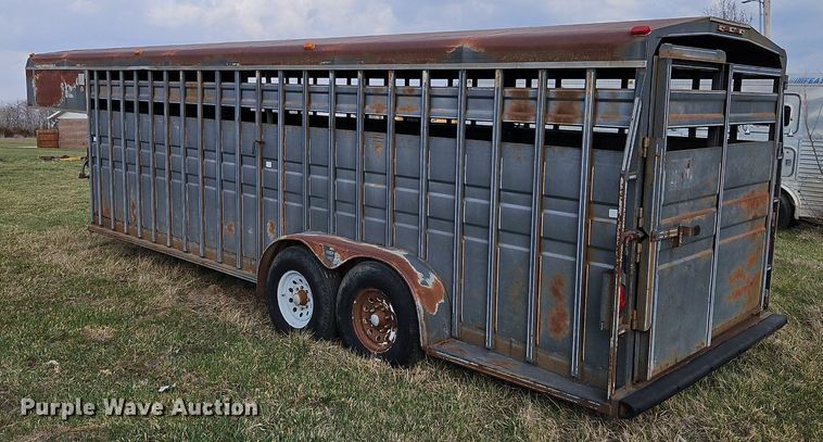 image for item EI3603 1992 Titan livestock trailer