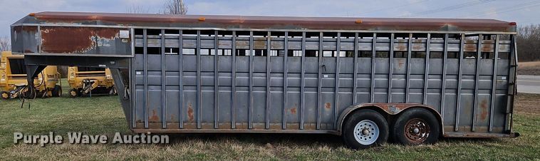 image for item EI3603 1992 Titan livestock trailer
