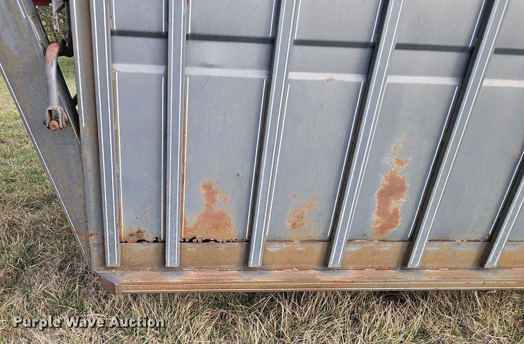 image for item EI3603 1992 Titan livestock trailer