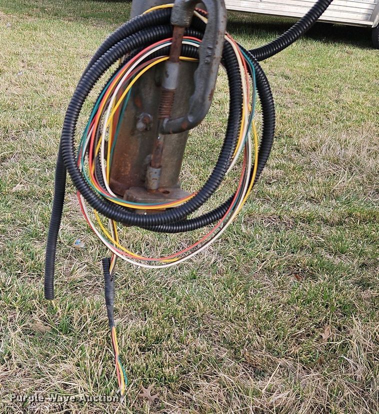 image for item EI3603 1992 Titan livestock trailer