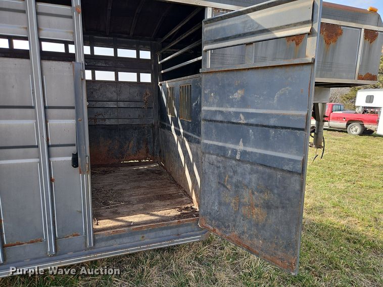 image for item EI3603 1992 Titan livestock trailer